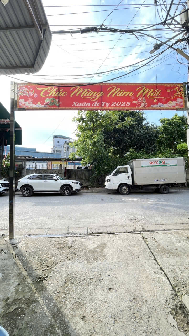 Bán Nhà Nguyễn Văn Linh 40m² × 6T × MT 3.8m – 9 Tỷ – Long Biên – Ô Tô – Thang Máy
???? GẦN Ô TÔ TRÁNH – Ô TÔ QUA NHÀ – NHÀ MỚI 6 TẦNG THANG MÁY – FULL NỘI THẤT ????