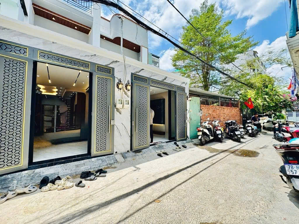 XE TẢI THÔNG, Ô TÔ NGỦ TRONG NHÀ - GẦN 60M2 - A4 - 2 TẦNG MỚI - 3 PN TẶNG FULL NỘI THẤT XỊN