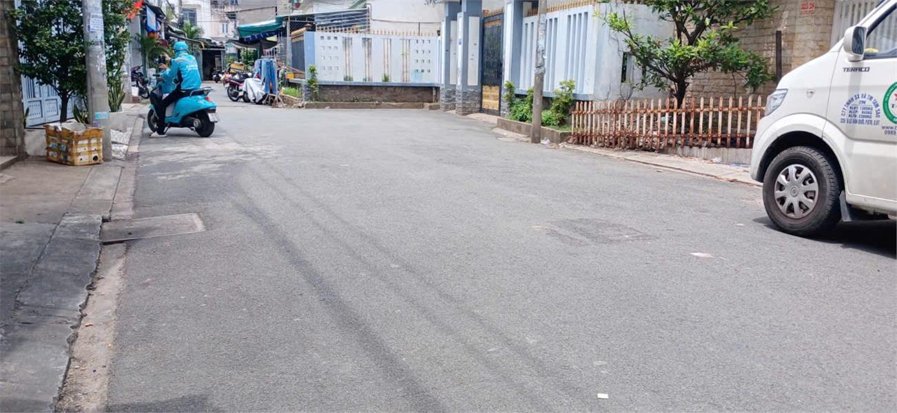 NHÀ ĐẸP BÌNH TÂN, GẦN LÊ VĂN QUỚI, 60M2, HẺM XE HƠI 6M, CHỈ 5,X TỶ