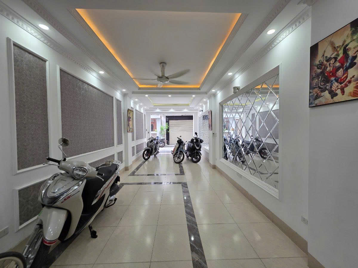 Bán nhà Cổ Linh 50m 5 tầng ô tô kinh  doanh giá 13.8 tỷ