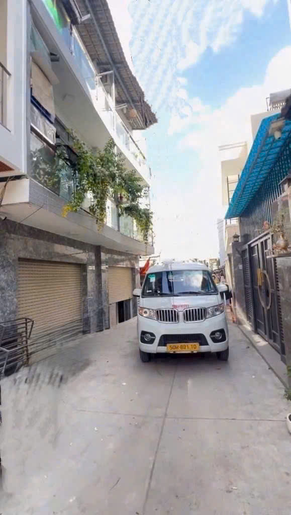 Chủ ngộp giảm sâu gần nửa tỷ Nhà hẻm Bùi Văn Ba, hẻm thẳng xe 7 chỗ tới nhà– chào chỉ 4,9 TỶ (TL)