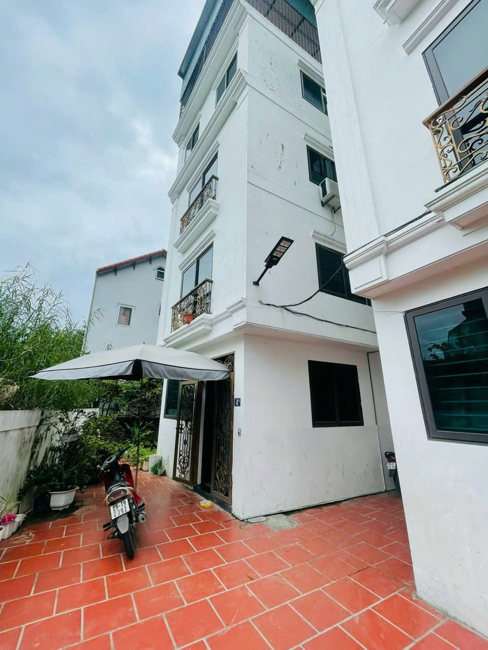 CHÍNH CHỦ BÁN NHÀ LÔ GÓC – MỚI TINH - BÁT KHỐI, LONG BIÊN,HÀ NỘI