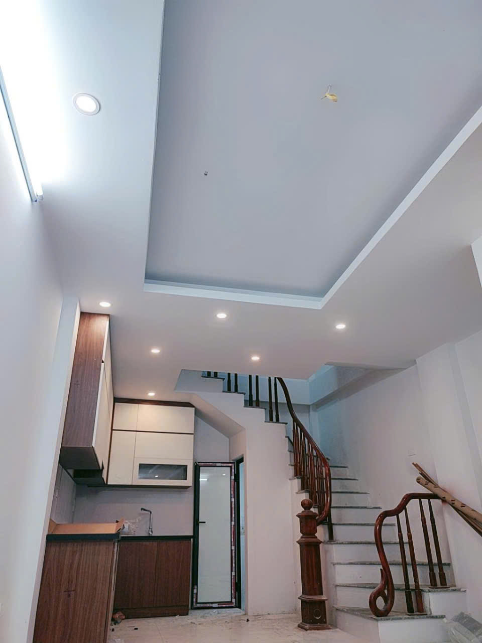 NHÀ 5 TẦNG XÂY MỚI XA LA , GẦN NGAY VIỆN 103, VIỆN BỎNG QUÓC GIA ,K, HƯỞNG TRỌN TIỆN ÍCH CỦA KĐT, NHỈNH 5 TỶ