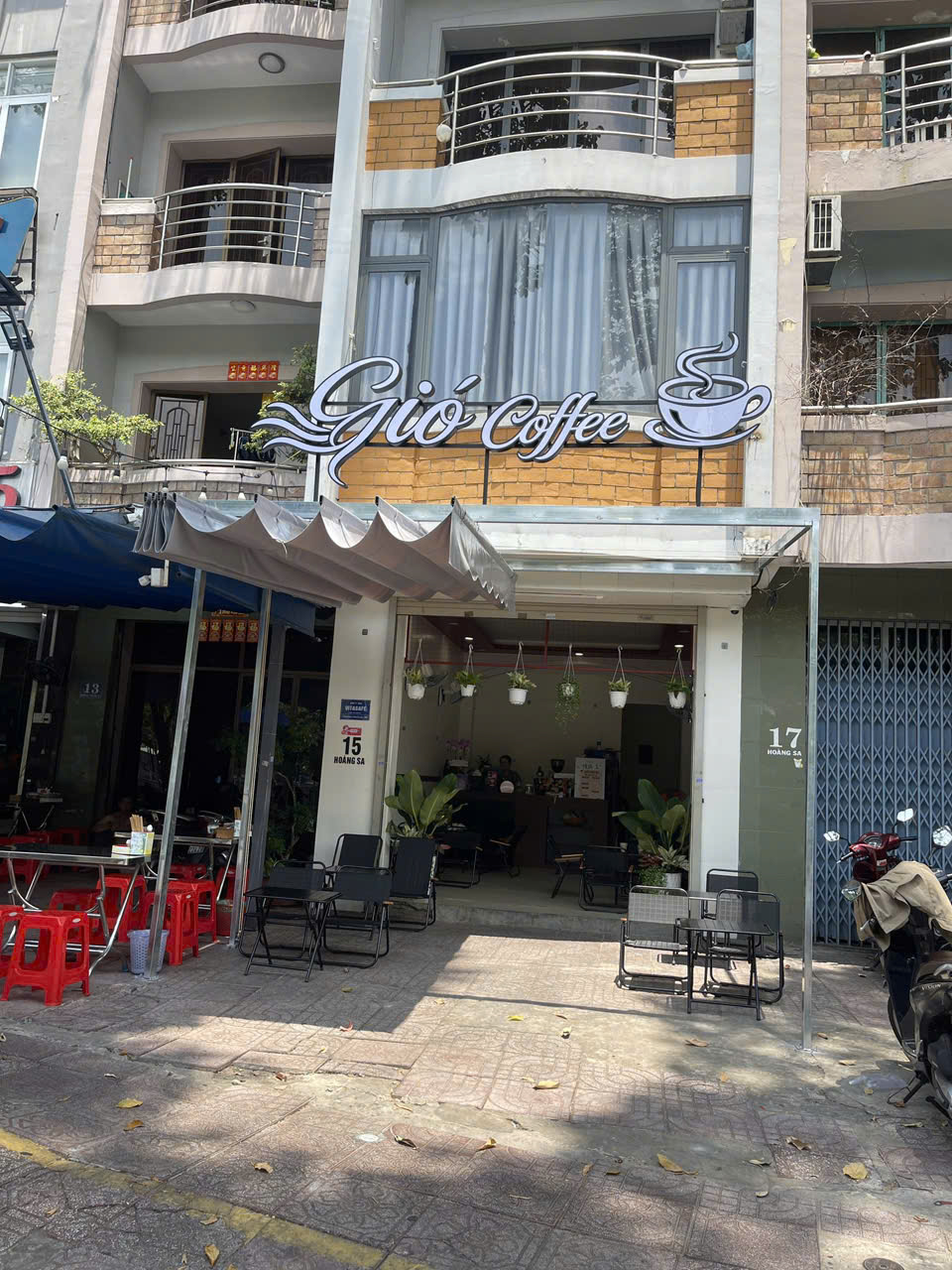 QUÁN CAFE ĐẸP LẮM GIÁ RẺ 98 tr , MT CÓ VỈA HÈ 10m VÀ KHU VĂN PHÒNG MÁT RƯỢI , DT : 4m x 20m , Tel : 0906221026 ( chính chủ )