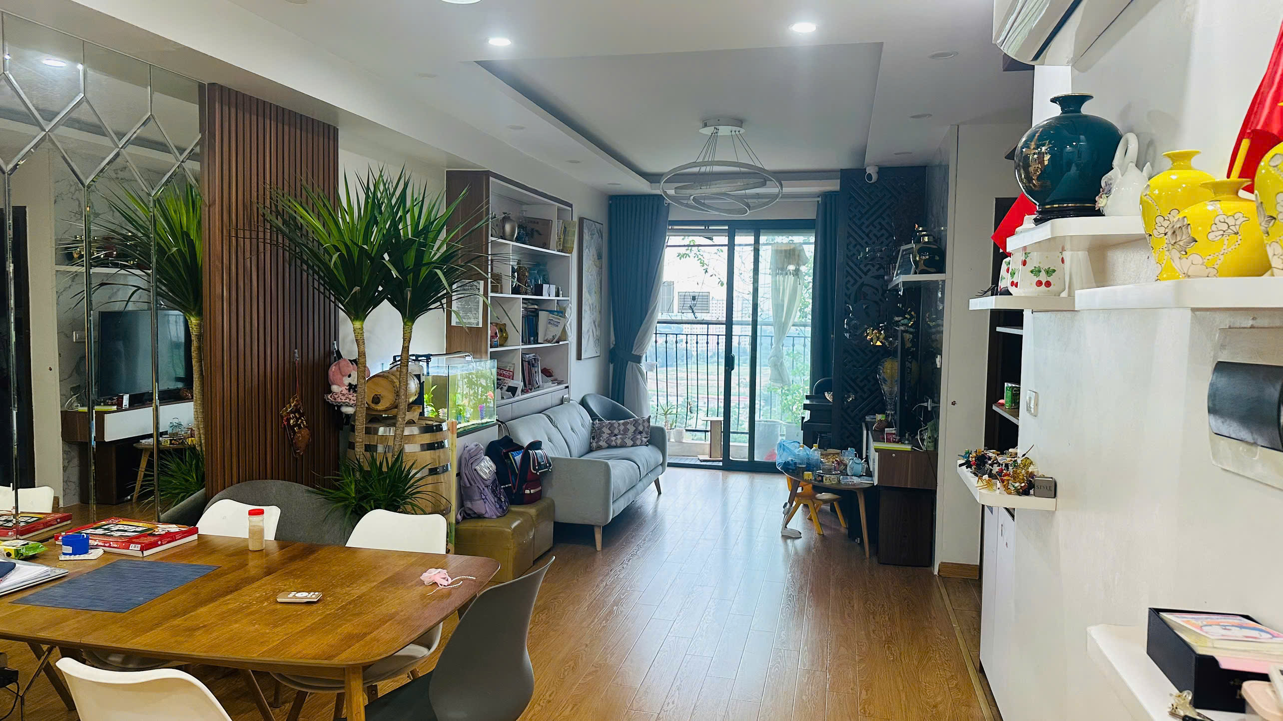 Bán nhà ngõ phố Bồ Đề 50m 5 tầng Long Biên Hà Nội