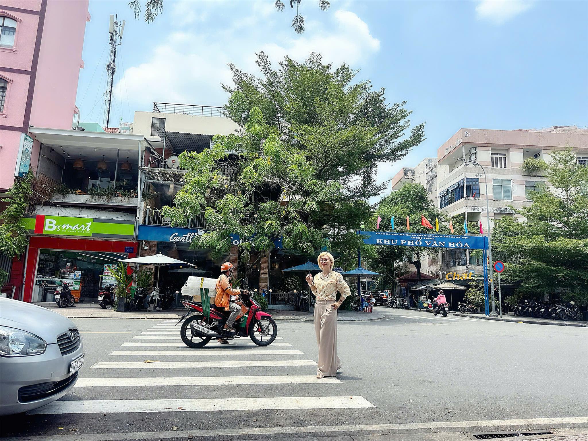 CHÍNH CHỦ MỘT ĐỜI CHƯA QUA ĐẦU TƯ - BÁN CĂN GÓC 2 MẶT TIỀN NGAY KHÁNH HỘI & VĨNH HỘI, QUẬN 4 - NGANG LỚN HIẾM 12M * 18M