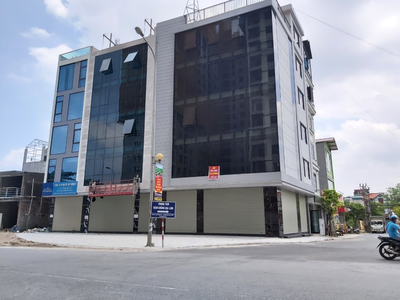 Cho thuê t nhà M.P Ngô Xuân Quảng.Gia Lâm, Hà Nội, 110m2x6T,  thang máy, tầng hầm, PCCC vị trí KD đắc địa