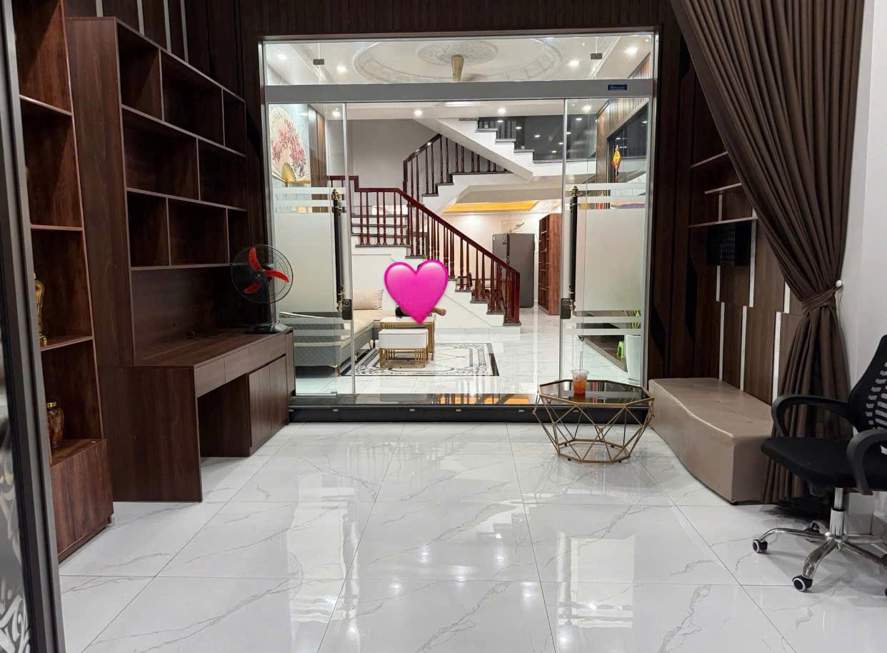 Bán Nhà Mặt Đường 126 Kiều Hạ , Hải Phòng – 2,5 Tầng, 2 Mặt Tiền, Full Nội Thất