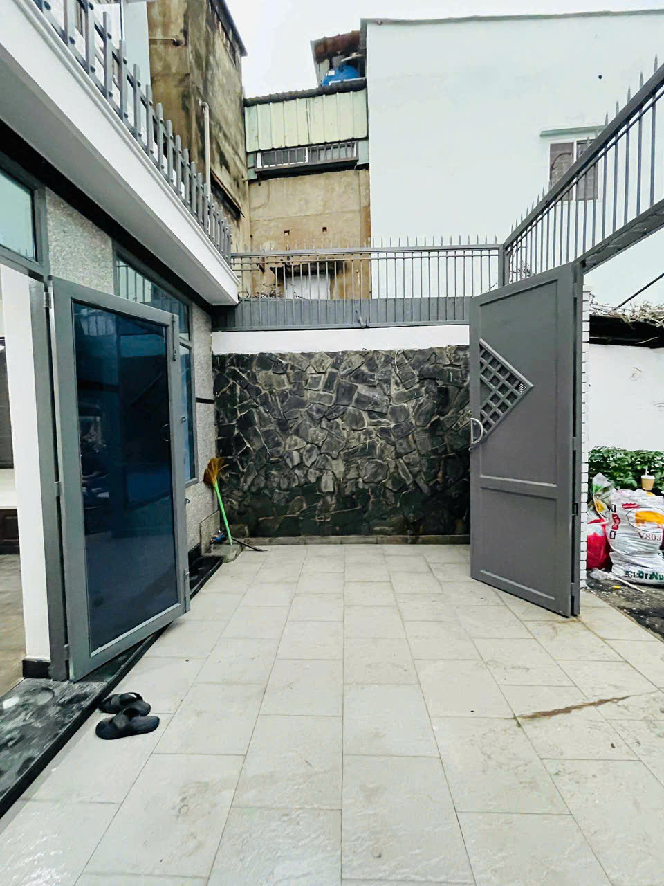 ???? MẶT TIỀN TRUNG TÂM PHÚ NHUẬN 61m2 - 4 TẦNG- 5 PN - GARARA Ô TÔ - CHỈ 13.X