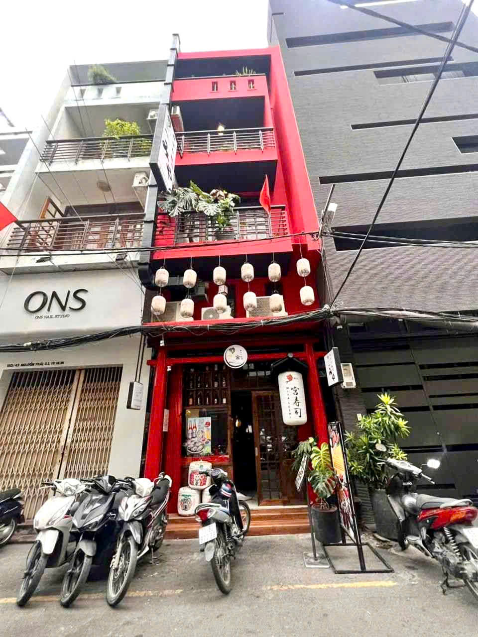 QUÂN 1: CHÍNH CHỦ 0938676685 BÁN NHÀ HÀNG NHẬT 6 TẦNG MẶT TIỀN HXH 8M NGUYỄN TRÃO, P.BÊN THÀNH- DT 4M*17M VUÔNG ĐẸP- HDT 60TR/TH- NGAY VÒNG XOAY THÁNH GIÓNG