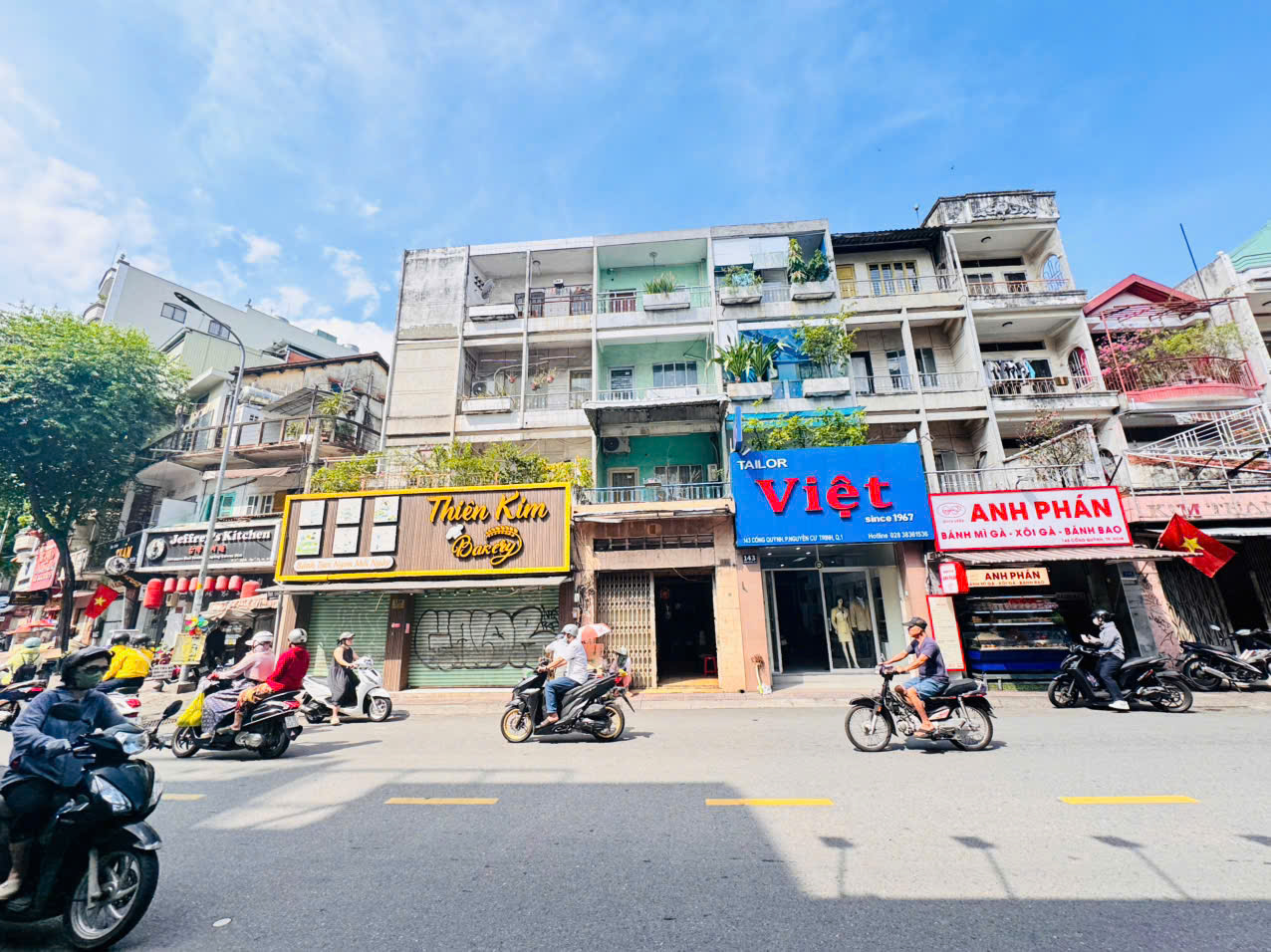 QUẬN 1: CHỦ XƯA BÁN NHÀ 4 TẦNG MẶT TIỀN CỐNG QUỲNH NGAY GÓC PHẠM NGŨ LÃO- DT 4M*23M VUÔNG ĐẸP- VỊ TRÍ ĐẸP KHAI THÁC KINH  DOANH ĐA NGÀNH- VÀI BƯỚC ĐẾN PHỐ TÂY BÙI VIỆN- 0938676685 CHÍNH CHỦ GIÁ TỐT