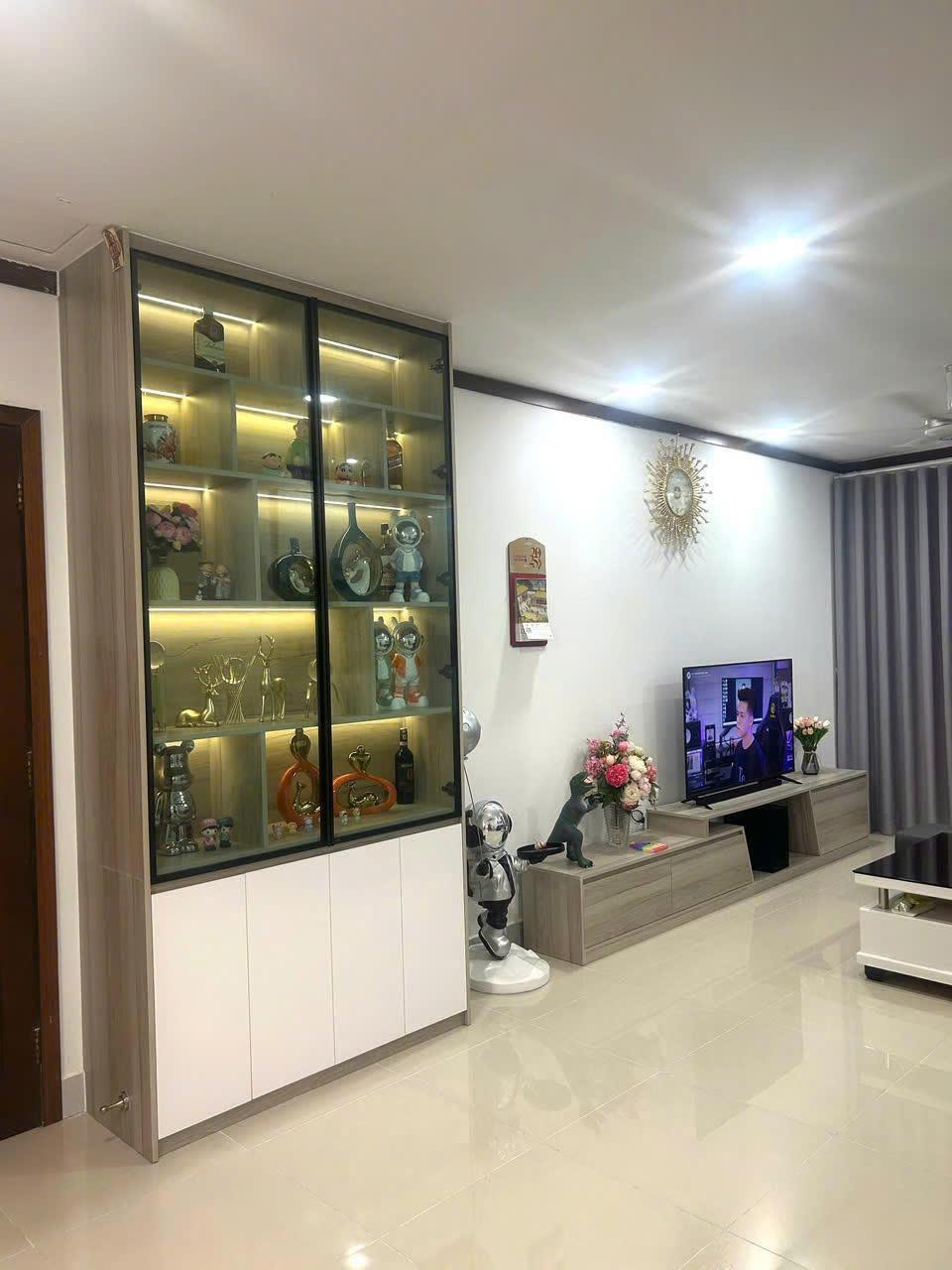 Căn hộ mơ ước Q7: 131m2, 3PN, tầng 18 view đẹp, Trần Xuân Soạn, giá hời chỉ 5.1 tỷ, sổ hồng trao tay, liên hệ ngay!