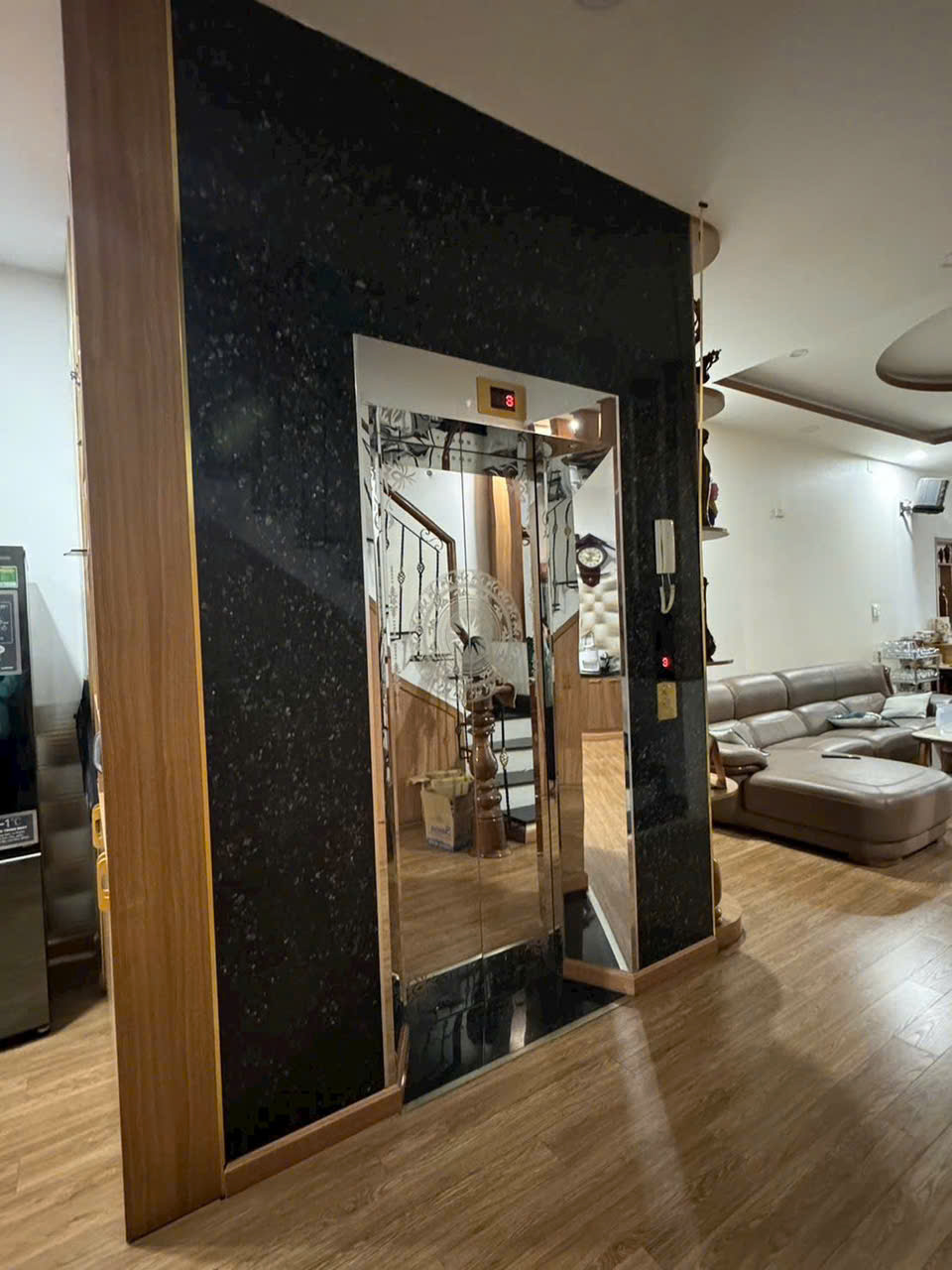 Bán nhà 4 tầng, 1 tum KĐT Hà Quang 2 Diện tích đất: 97,5m2,  5*19,5
 Giá bán nhanh: 12tỷ (bớt lộc)