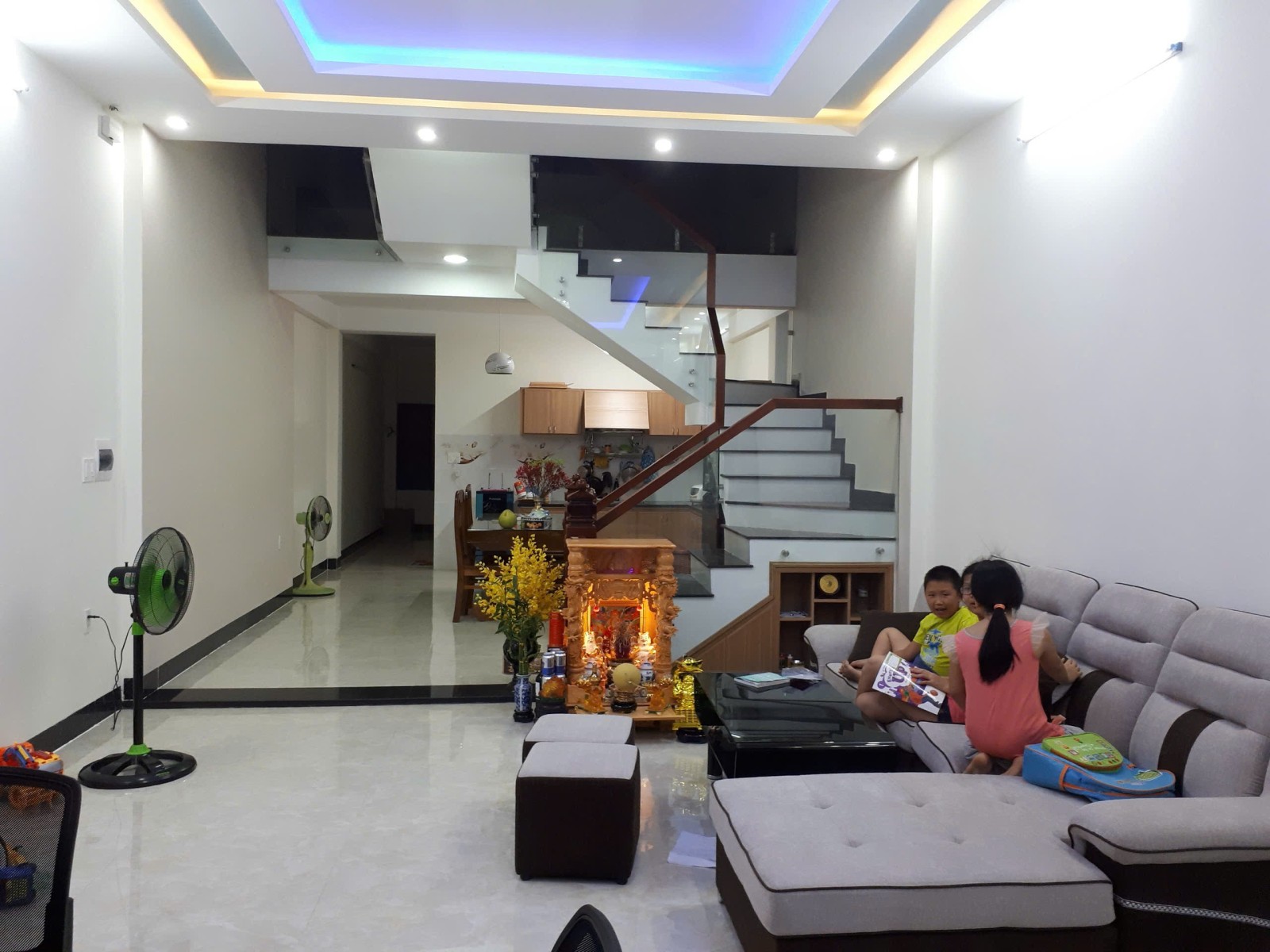 ???? NHÀ 3 TẦNG ĐẸP – TRƯƠNG QUANG ĐƯỢC, NAM HÒA XUÂN – GIÁ CHỈ 10,5 TỶ!