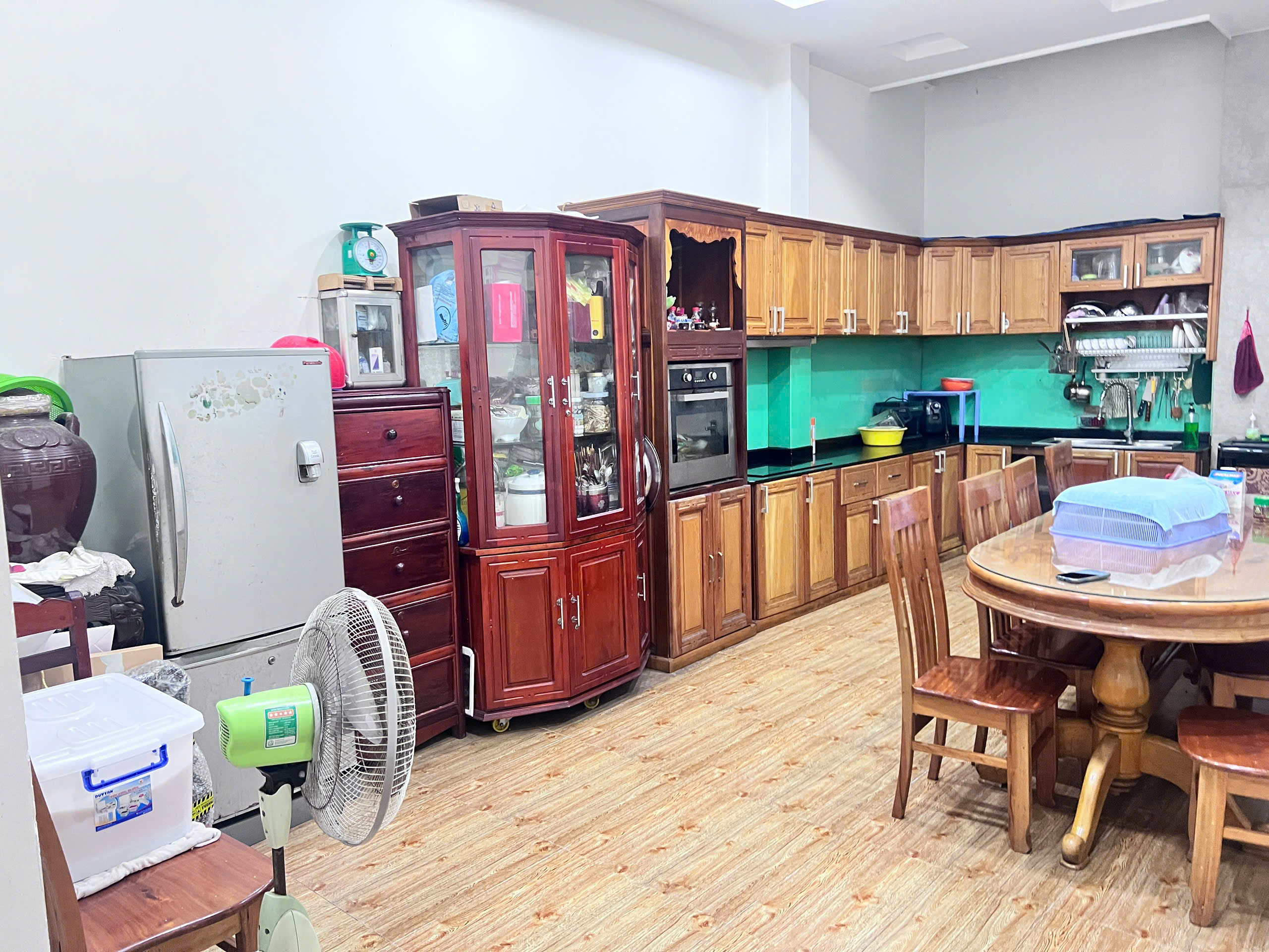 BÁN NHÀ 4 TẦNG MẶT TIỀN MẠC ĐĨNH CHI – GIÁ 15 TỶ Diện tích: 75m² Giá bán: 15tỷ ( thương lượng ) lh e