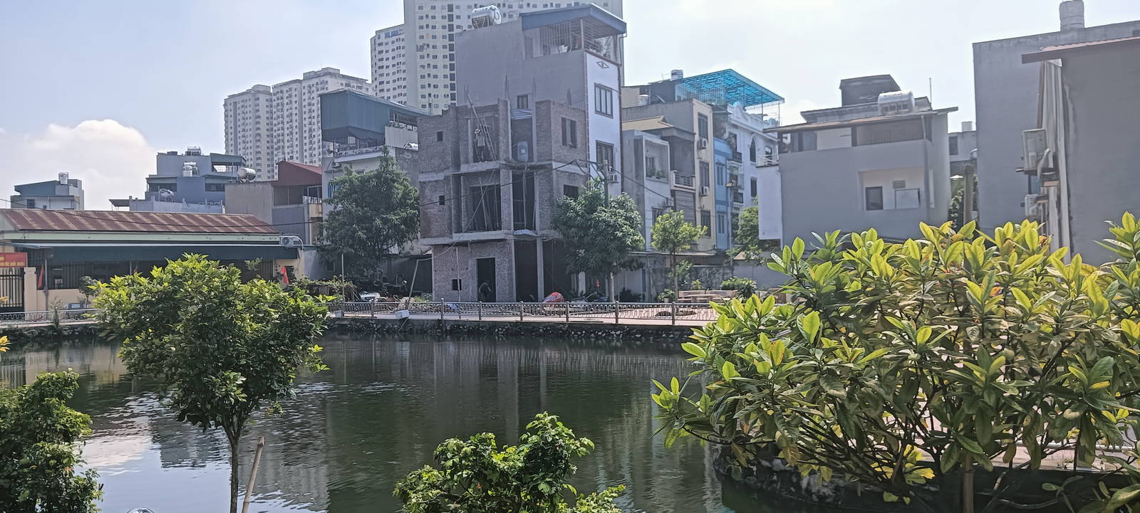 ????TRUNG TÂM QUẬN - VIEW HỒ SINH THÁI - NGÕ THÔNG KINH DOANH - Ô TÔ GẦN - LÔ GÓC.????