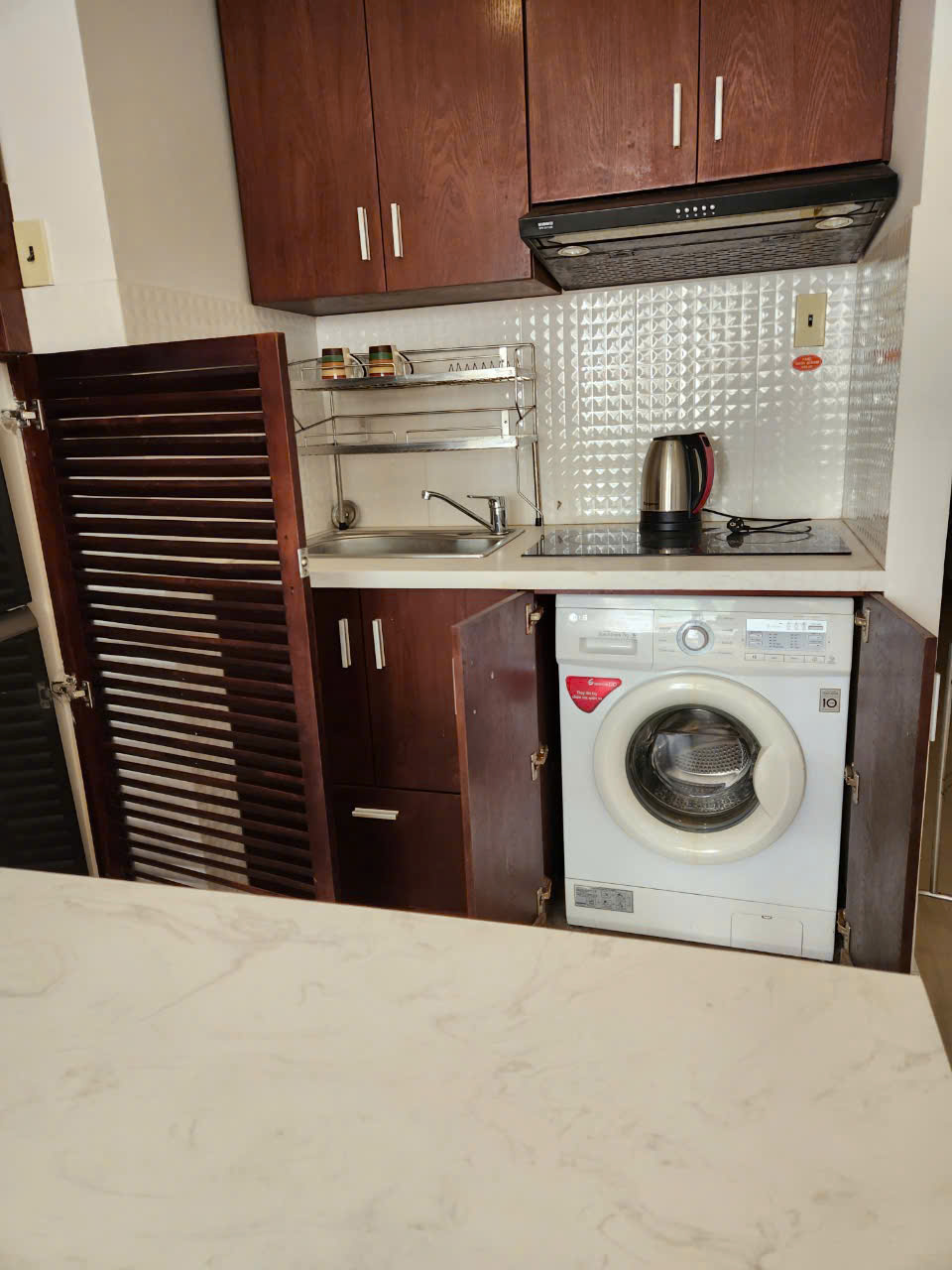 Bán toàn căn hộ Nguyễn Thiện Thuật
vị trí: Hẻm Nguyễn Thiện Thuật, TP. Nha Trang diện tích đất : 47,8 m2 giá ban: 6,5 tỷ lh E Ngọc