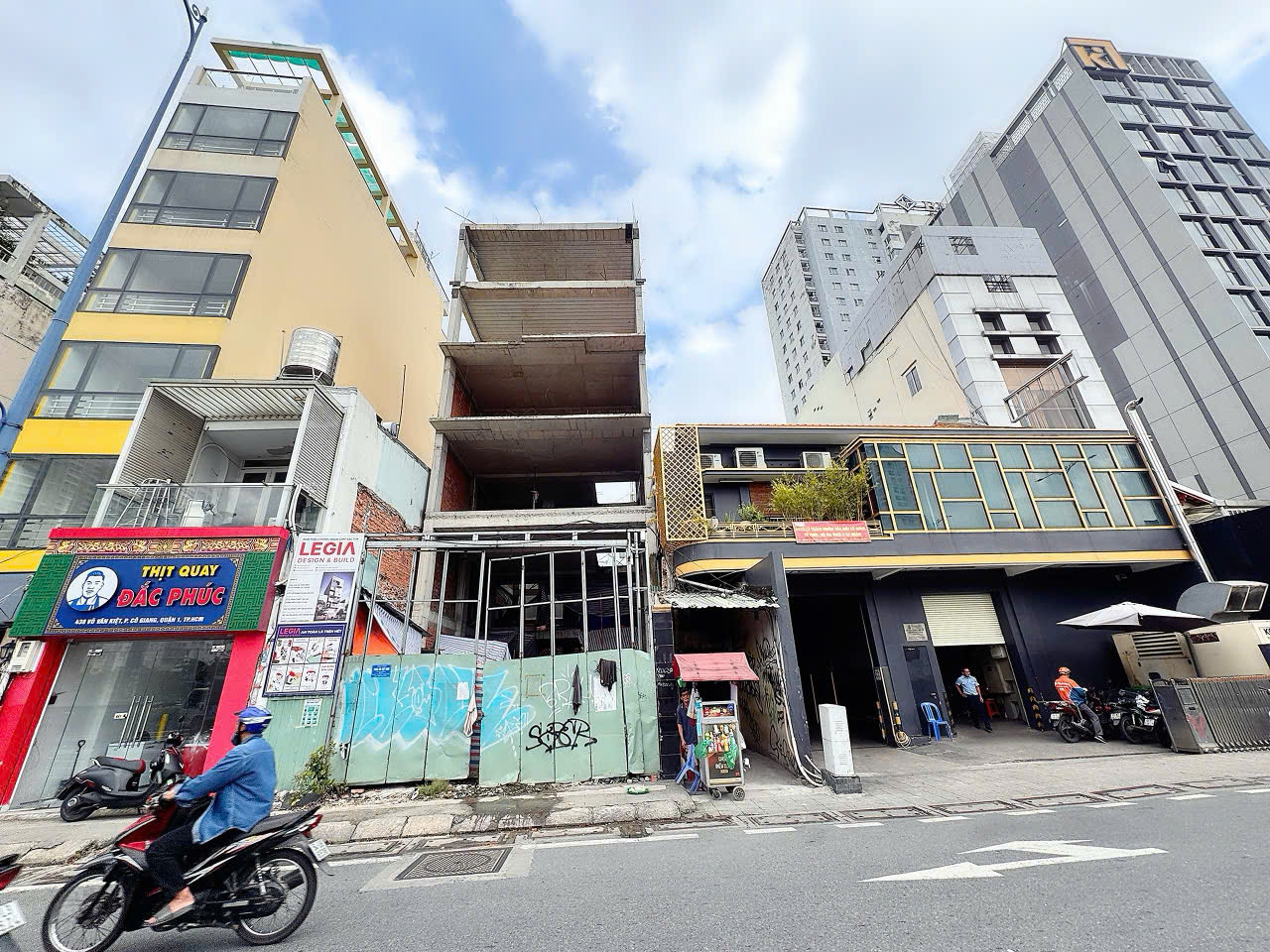 CHÍNH CHỦ GẤP BÁN NHÀ MTKD VIEW SÔNG Đ.VÕ VĂN KIỆT, CÔ GIANG, QUẬN 1 - NGANG 4M*23M - GIÁ TỐT NHÁT KHU VỰC ĐANG CHÀO BÁN