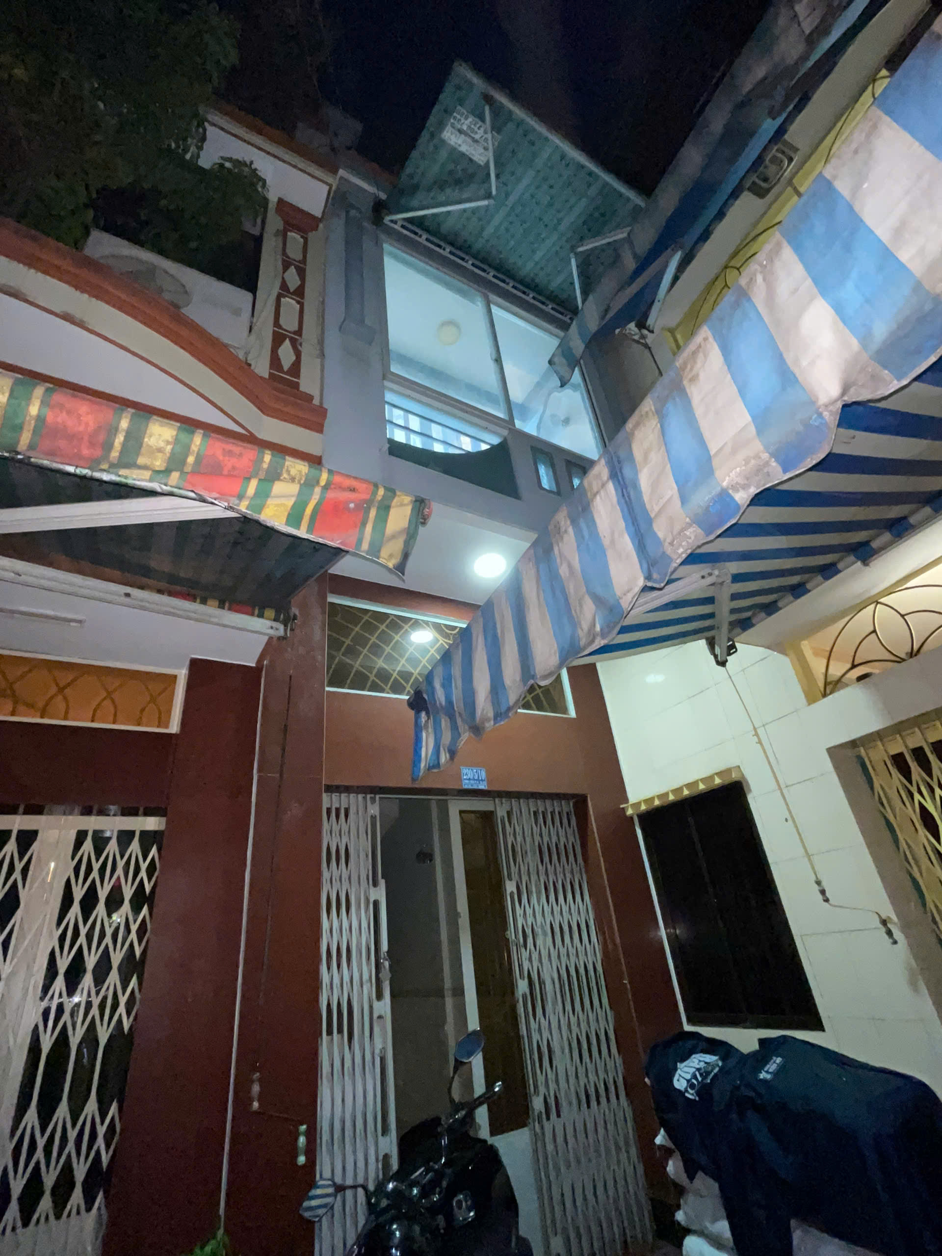 CHÍNH CHỦ CHO THUÊ NHÀ NGUYÊN CĂN TRUNG TÂM QUẬN 10 – 230/5/10 VĨNH VIỄN