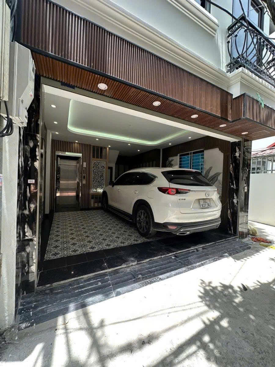 Bán nhà Ngô Gia Tự 40m 6 tầng MT5.1m thang máy lô góc gara ô tô hơn 9 tỷ