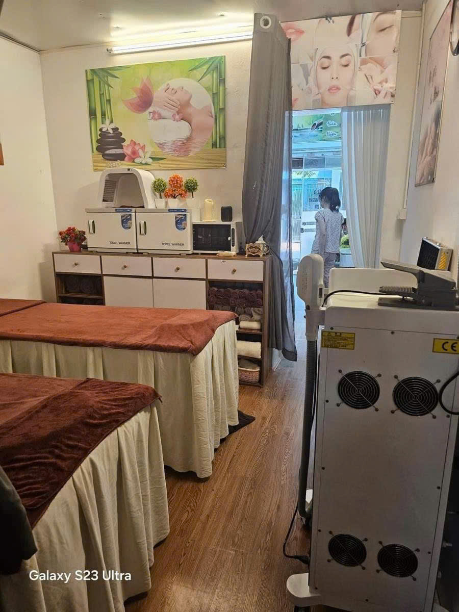 BÁN NHÀ TRUNG TÂM KHU PHÂN LÔ HÀNG KHÔNG – Ô TÔ TRÁNH – KINH DOANH – DÒNG TIỀN TỐT ????
???? Nguyễn Sơn – Long Biên
 • Diện tích: 61m² – MT: 3.2m – Giá: 14.5 tỷ