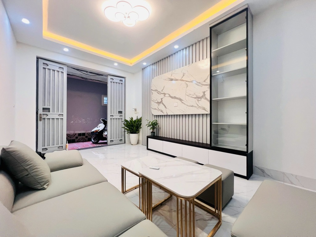TT CẦU GIẤY - NGÕ NÔNG RỘNG - XUNG QUANH TOÀN TRƯỜNG ĐH LỚN - TIỆN ÍCH KHÔNG THIẾU GÌ.
