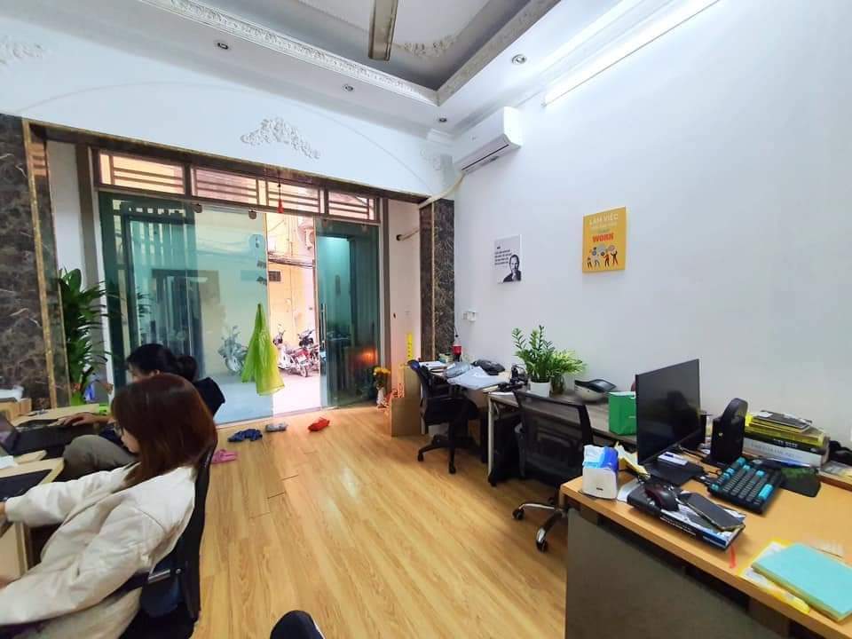 BÁN GẤP NHÀ NGÕ PHỐ NGUYỄN KHUYẾN , KINH DOANH ĐỈNH , ĐÔNG DÂN CƯ 19,5 TỶ.