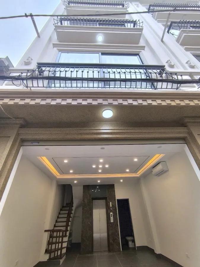 BÁN NHÀ PHỐ TRẠM 38M2 6T, MT 4.8M, 4 CHỖ VÀO NHÀ, HÀNG XÓM AEON LONG BIÊN 9.99 TỶ