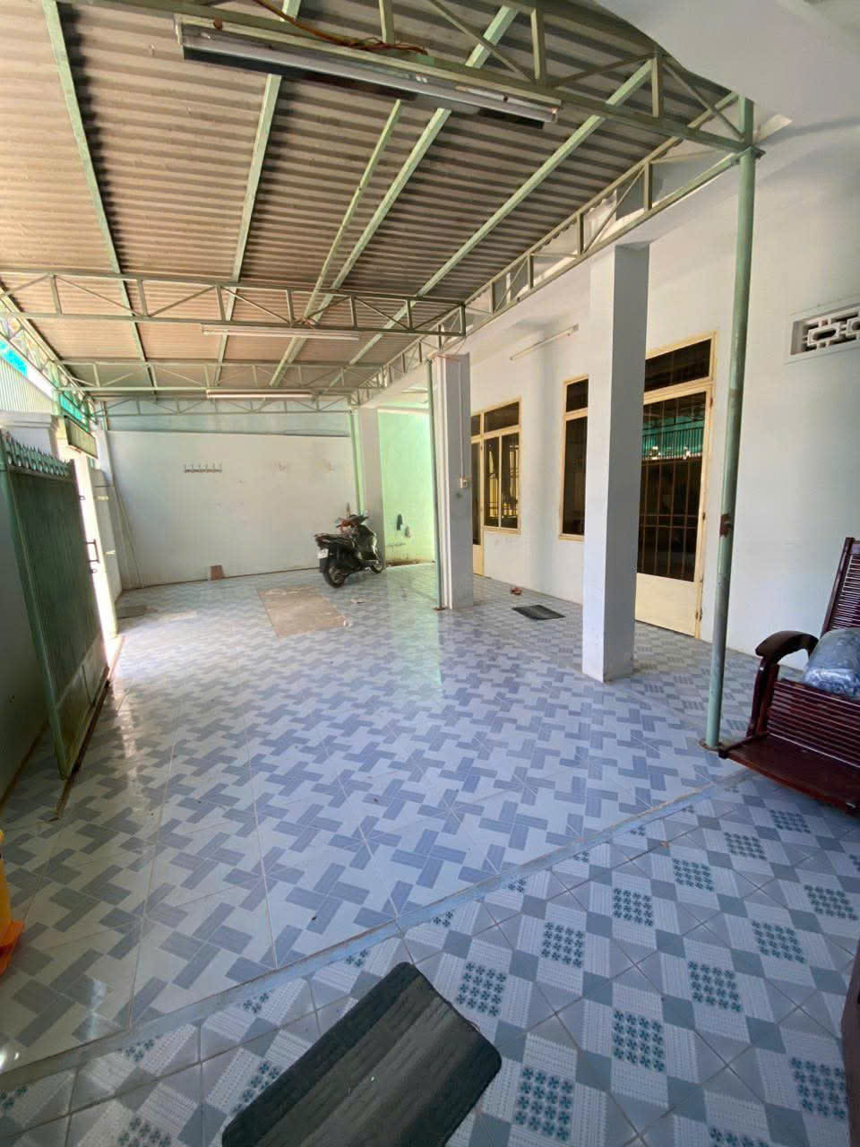 Bán đất tặng kèm nhà ở gần đường 2/4 khu AT Vĩnh Hải , Nha Trang 
Giá 3 tỷ 640 triệu
Giá : 3 tỷ 640 triệu mọi thông tin chi tiết vui lòng liên hệ: e Trang