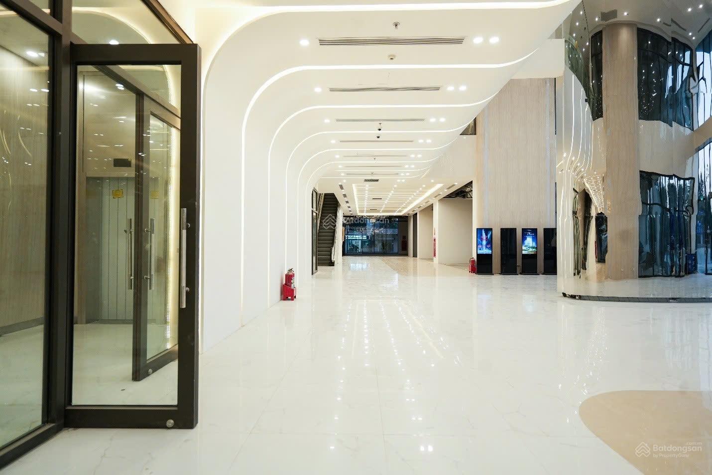 Cho thuê văn phòng hạng A 136m2 tại Rox Tower Goldmrk City, Bắc Từ Liêm, Hà Nội