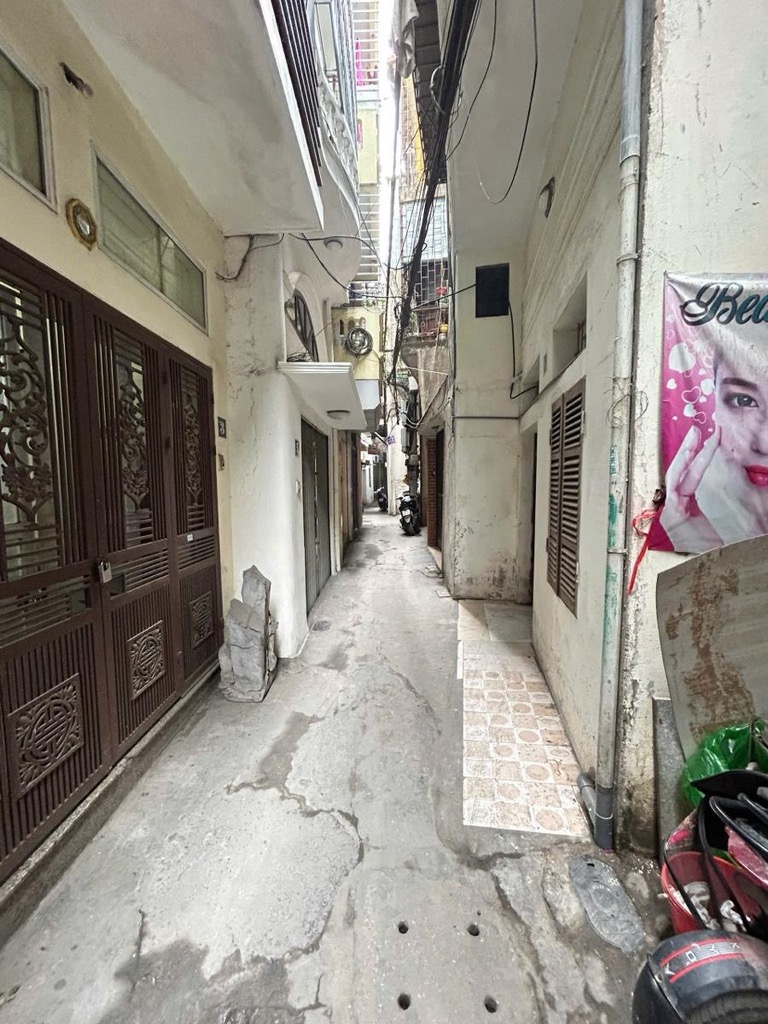 Đất vàng Khâm Thiên 35m chỉ 6,5 tỷ sổ đỏ đẹp, vài chục m ra mặt phố, giá quá rẻ