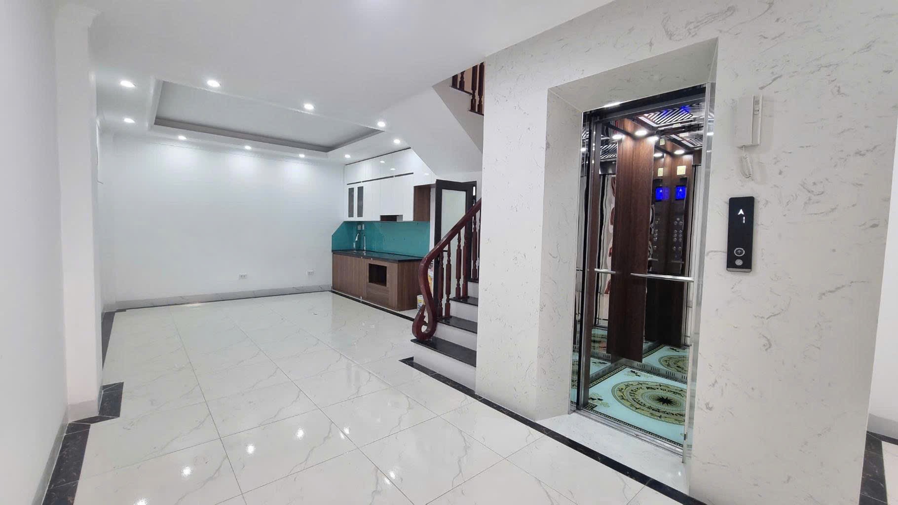 NHÀ CỔ NHUẾ – 35M2 X 6 TẦNG THANG MÁY – CẠNH KĐT RESCO – HƠN 8 TỶ