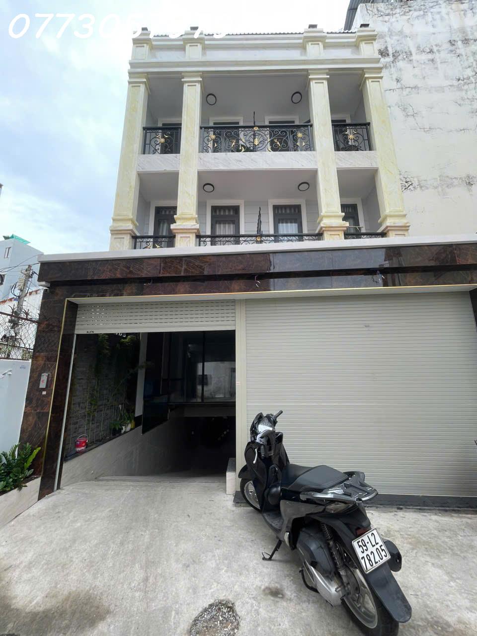 BÁN TÒA CĂN HỘ DỊCH VỤ HOÀNG HOA THÁM, BÌNH THẠNH.8X25M, DOANH THU 130TR/THÁNG. GIÁ BÁN 34TỶ