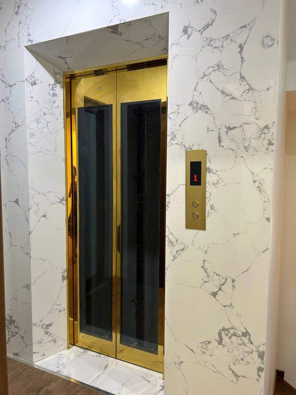 Nhà mình cho thuê nhà mới, căn góc, Mai Hắc Đế; vỉa hè 94m2* 5T- 31 Tr