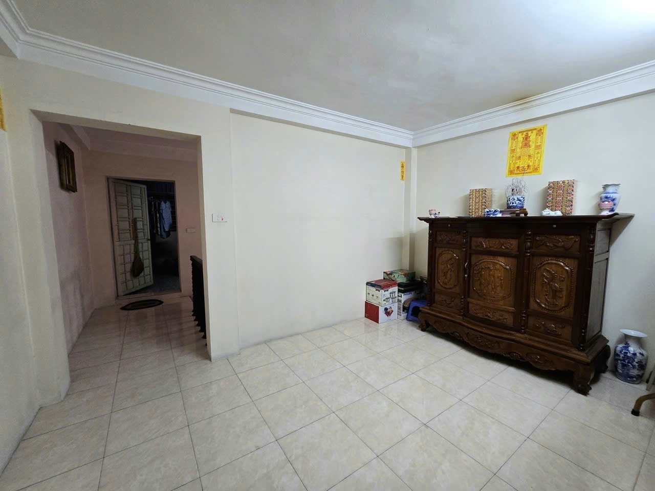 Bán Nhà Bồ Đề 44.5m², MT 4.2m, 11.5 tỷ, Long Biên
???? Nhà dân xây đẹp, ô tô 7 chỗ vào, cách 20m ra Hồng Tiến, gần hồ, tiện ích ngập tràn.