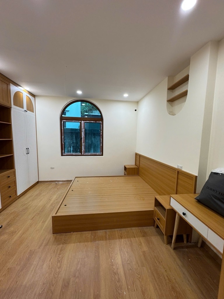 Lện Cư 25m 5 tầng chỉ 6,7 tỷ, nhà đẹp đủ đồ sổ vuông chỉ về ở luôn