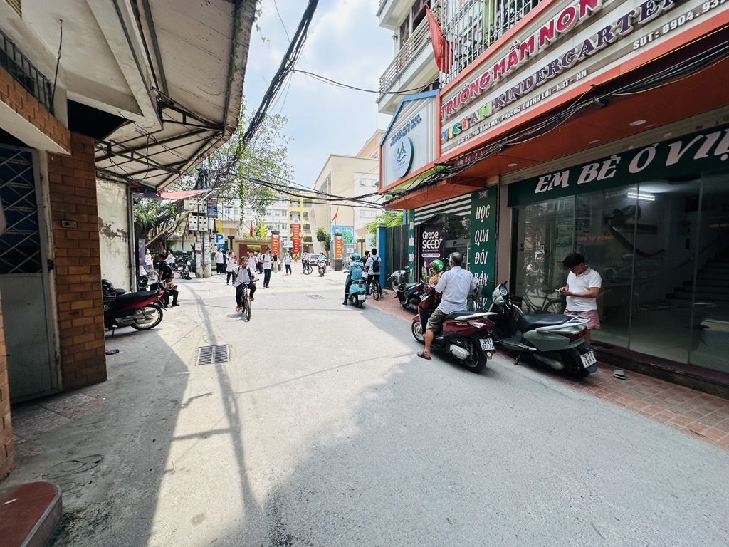 Mặt Phố Hồng Mai  31m²  3 Tầng  Kinh Doanh