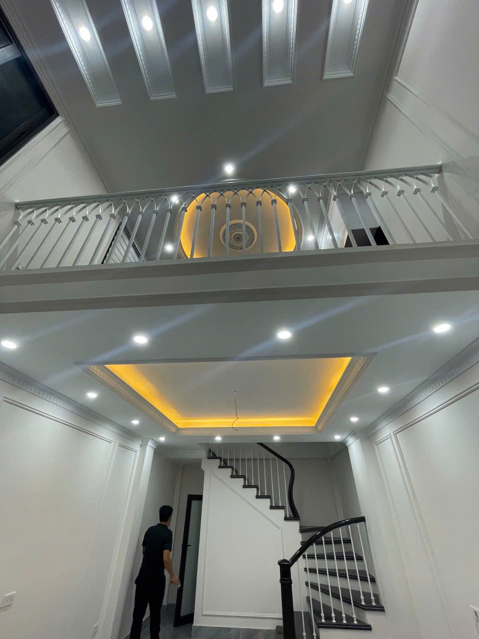 CHO THUÊ PHÒNG STUDIO & MẶT BẰNG KINH DOANH TẠI 42 PHỐ SÀI ĐỒNG, LONG BIÊN, HÀ NỘI