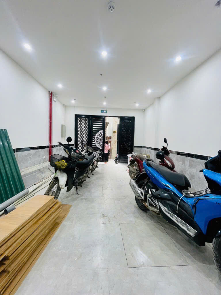 Giáp Bát 61M 14 phòng khép kín, 10m ra mặt phố, ô tô tránh, dòng tiền siêu khủng