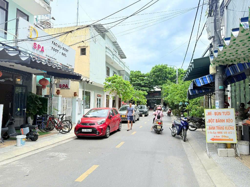 Bán nhà mặt phố Mỹ Đa Đông 5, Ngũ Hành Sơn, Đà Nẵng. DT 70m2, 2 tầng, 3PN. Giá 8.2 tỷ, Sổ Đỏ. LH: 0932514255