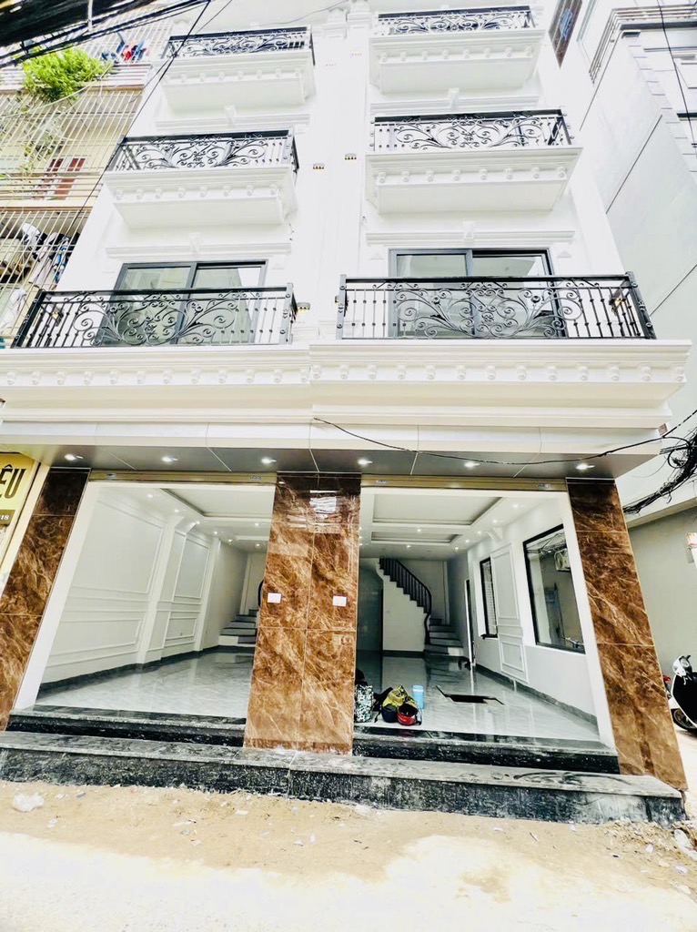 chính chủ bán nhà mặt Phố Nguyễn Du 150m chỉ 4,x tỷ