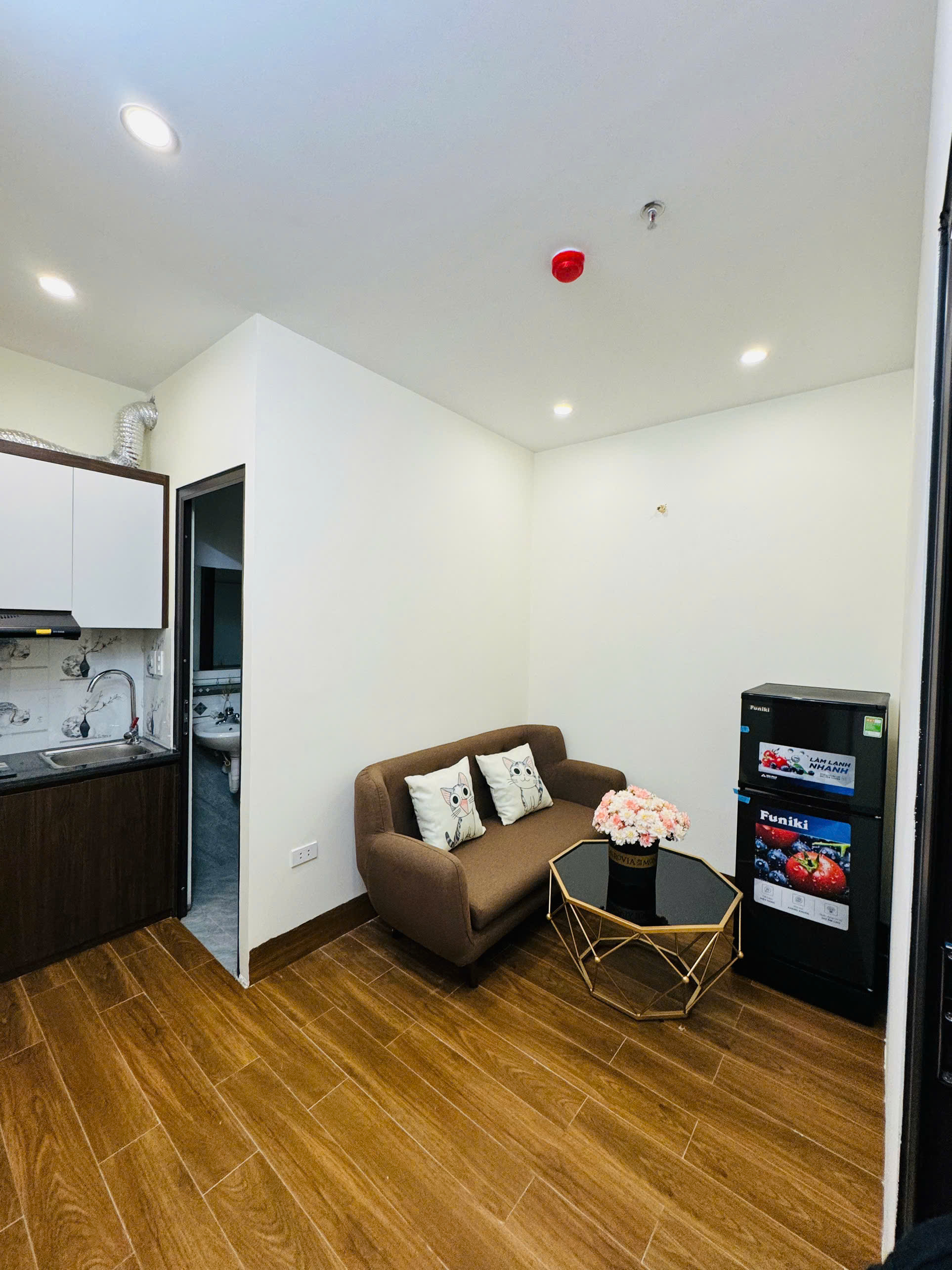 ???? MP CỰ LỘC - HOA HẬU LÔ GÓC - 7 TẦNG THANG MÁY - VIEW ROYAL CITY - 20 TỶ