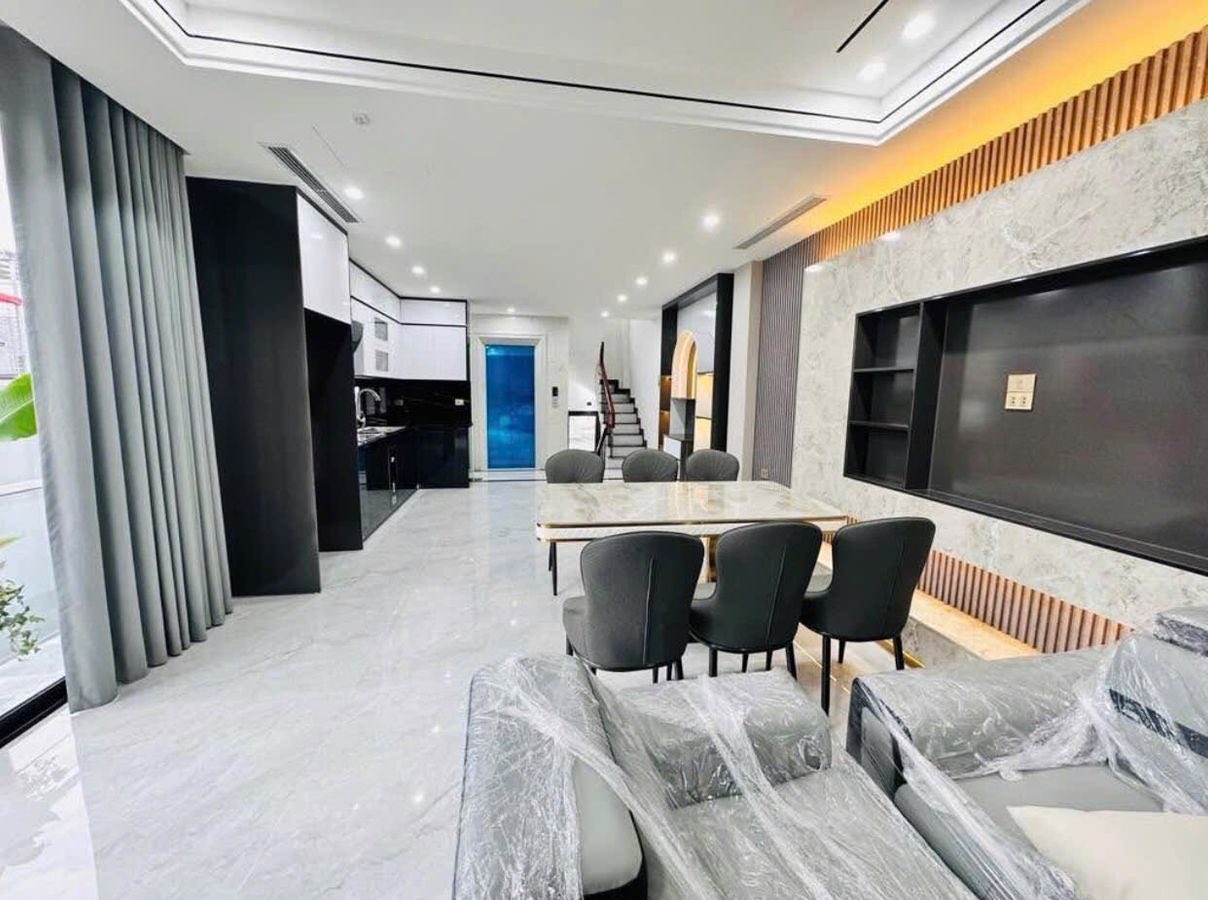 PHỐ NGUYỄN VĂN CỪ, LÔ GÓC 58M2 8T, VÀI BƯỚC RA MẶT PHỐ, Ô TÔ TRÁNH, VĂN PHÒNG - 2X TỶ