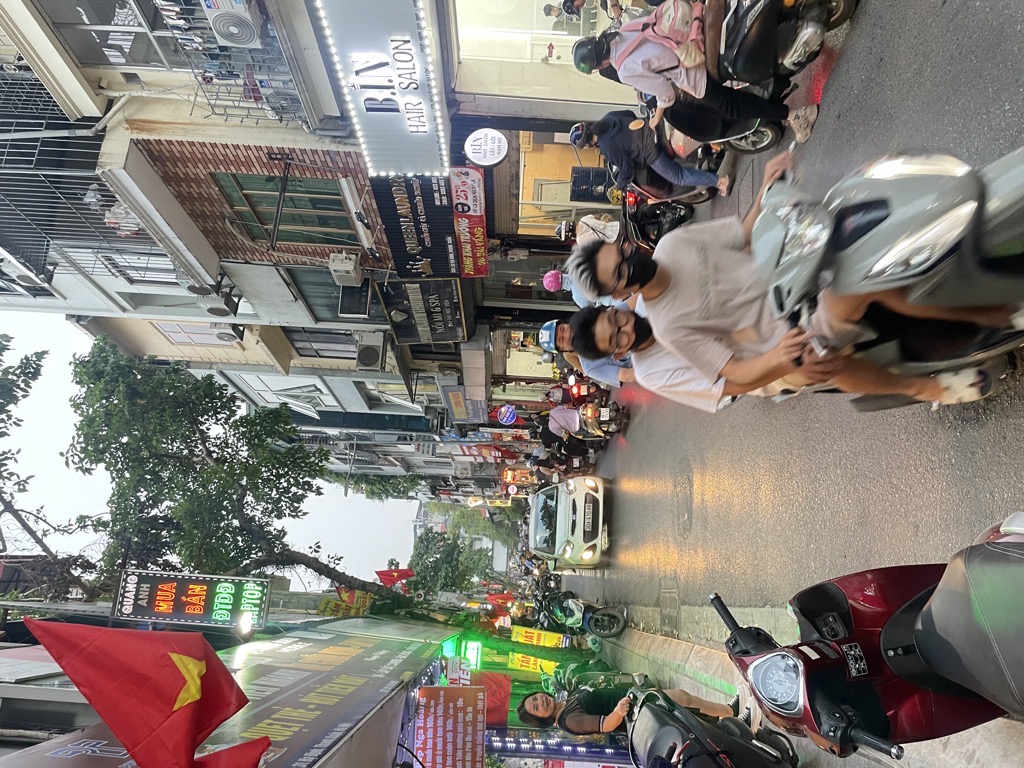 THẾ ĐẤT QUÝ HIẾM: 