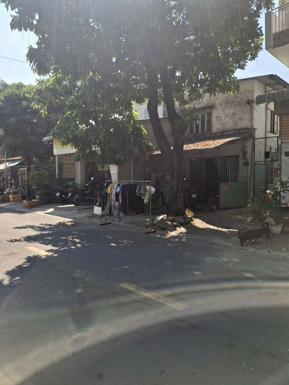 Bán dãy trọ Dĩ An,gần cty Kính Nổi, 140m2,đường nhựa 14M,giá đầu tư