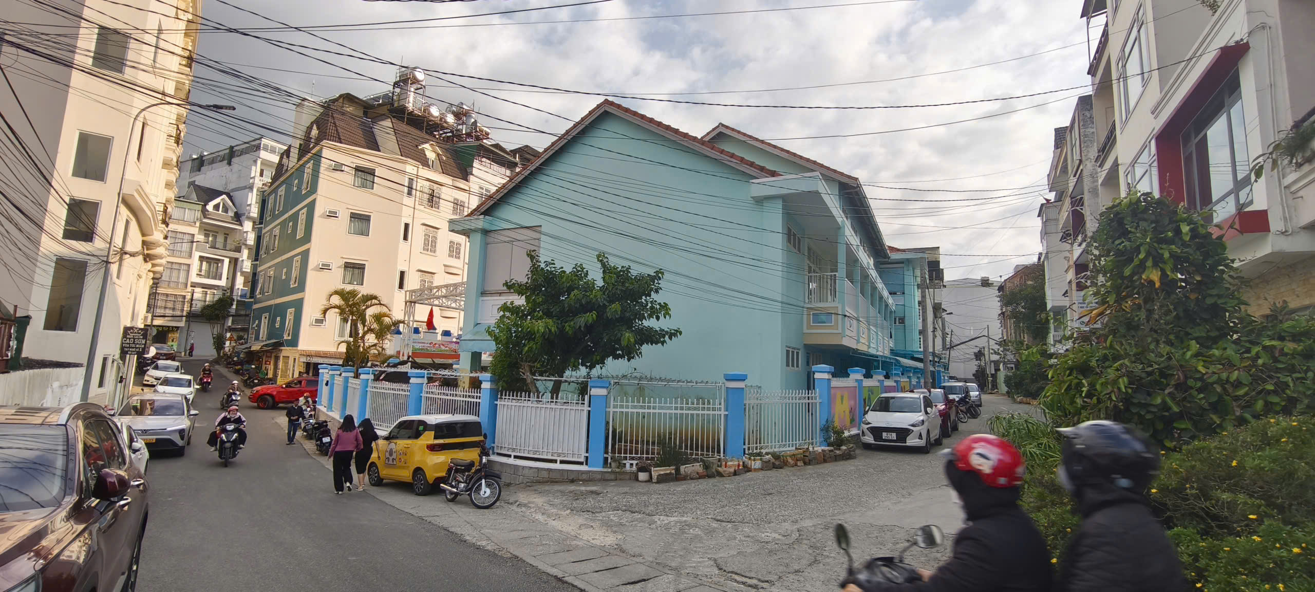 BÁN KHÁCH SẠN 2 MẶT TIỀN KQH BÀ TRIỆU – DÒNG TIỀN SẴN CÓ – CÁCH HỒ XUÂN HƯƠNG 800M