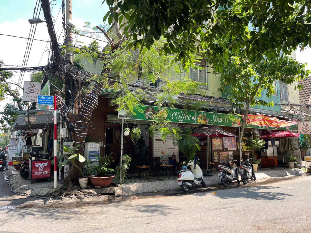 SANG QUÁN CAFFE Góc 2 MT, Quán Đẹp Lắm, DT : 6m x 15m, Ngay góc 2 MT đường kính doanh sầm uất, Tel : 0904034063 ( Chính chủ )