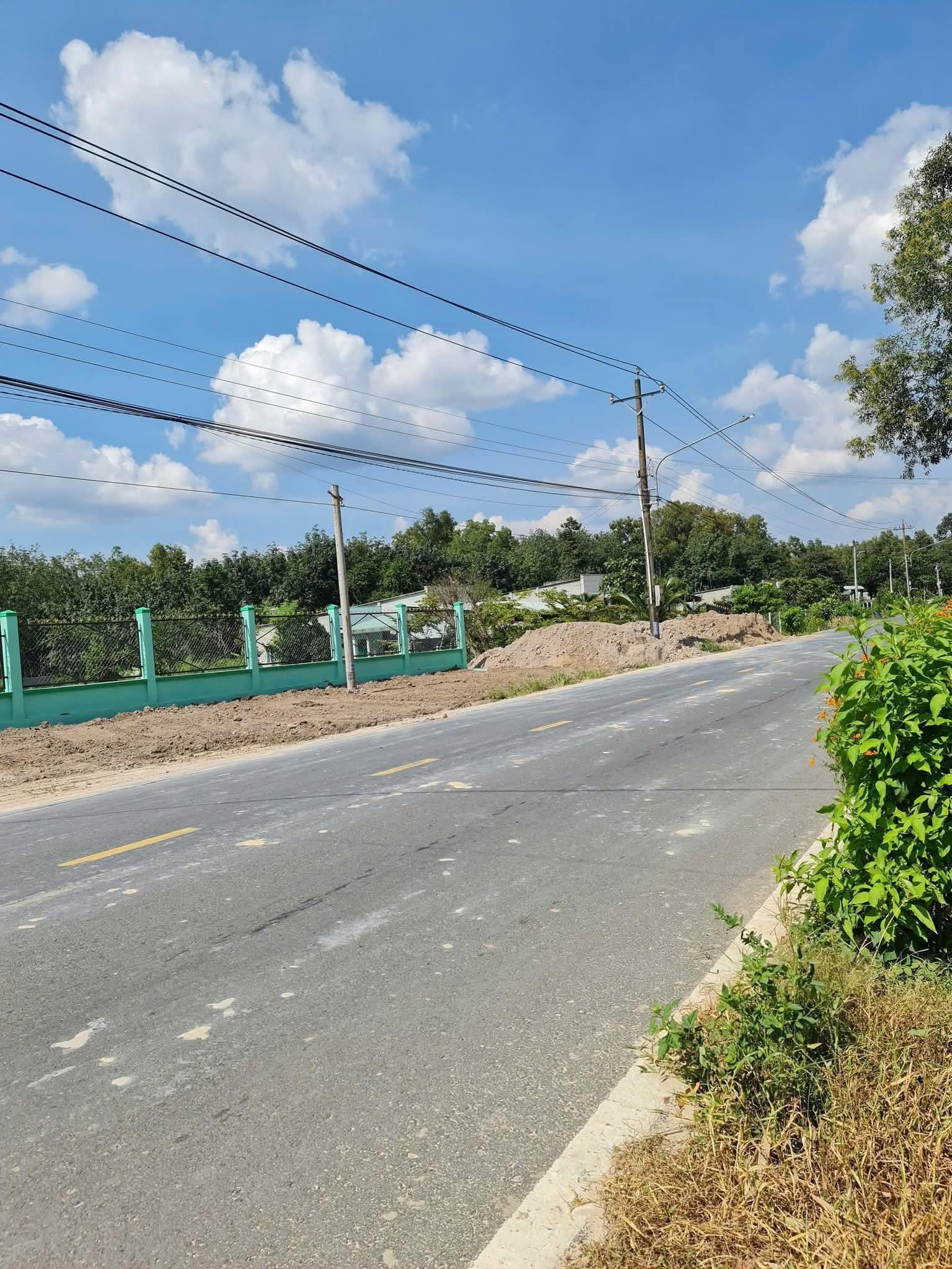 ???? Bán 200m² thổ cư 100% giá 2 tỷ 250 triệu, gần KCN, đường nhựa 7m ⚡