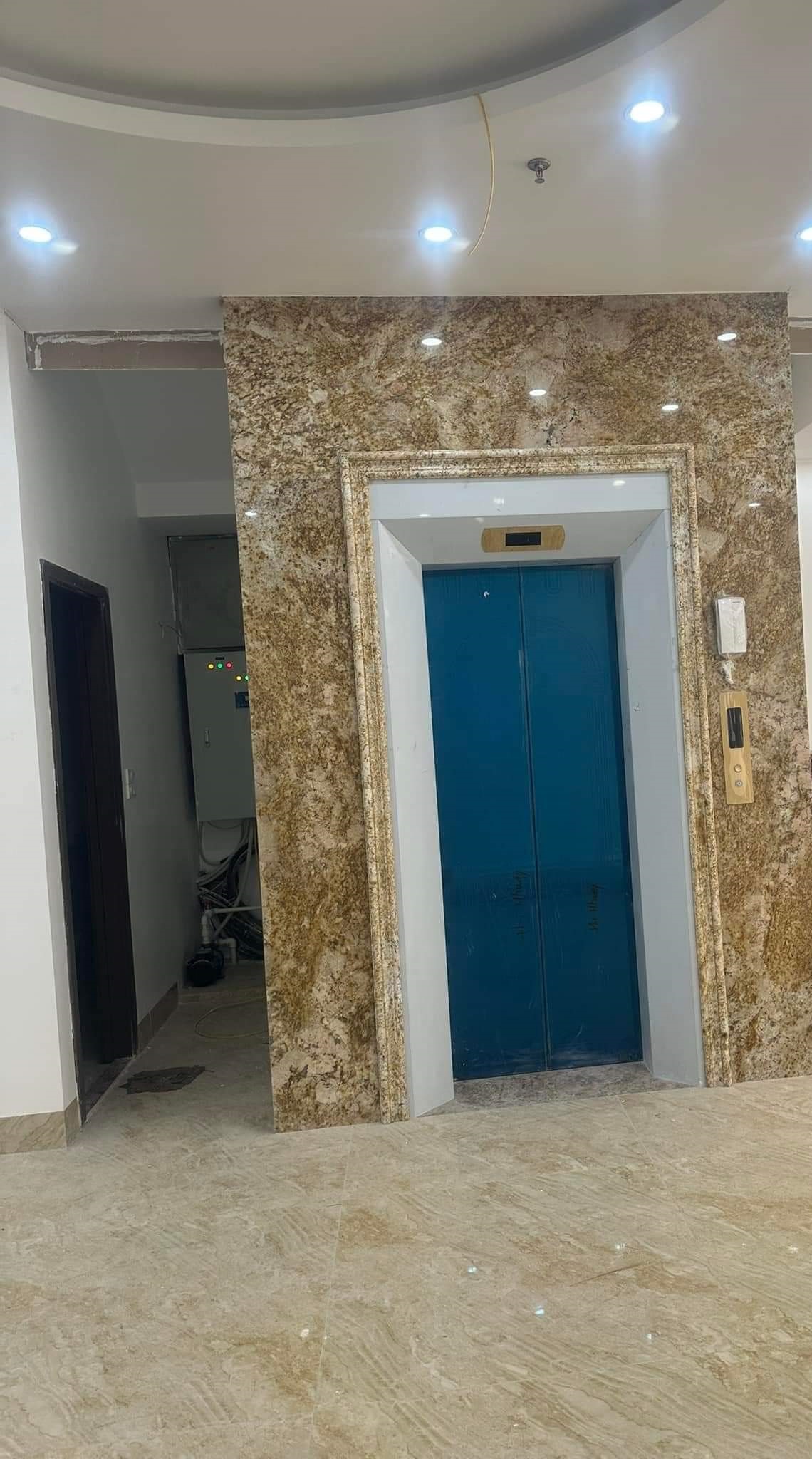 Cho thuê nhà mới, hai mặt tiền, 96m2_ 4T; vỉa hè, Trần Nhân Tông-29 Tr