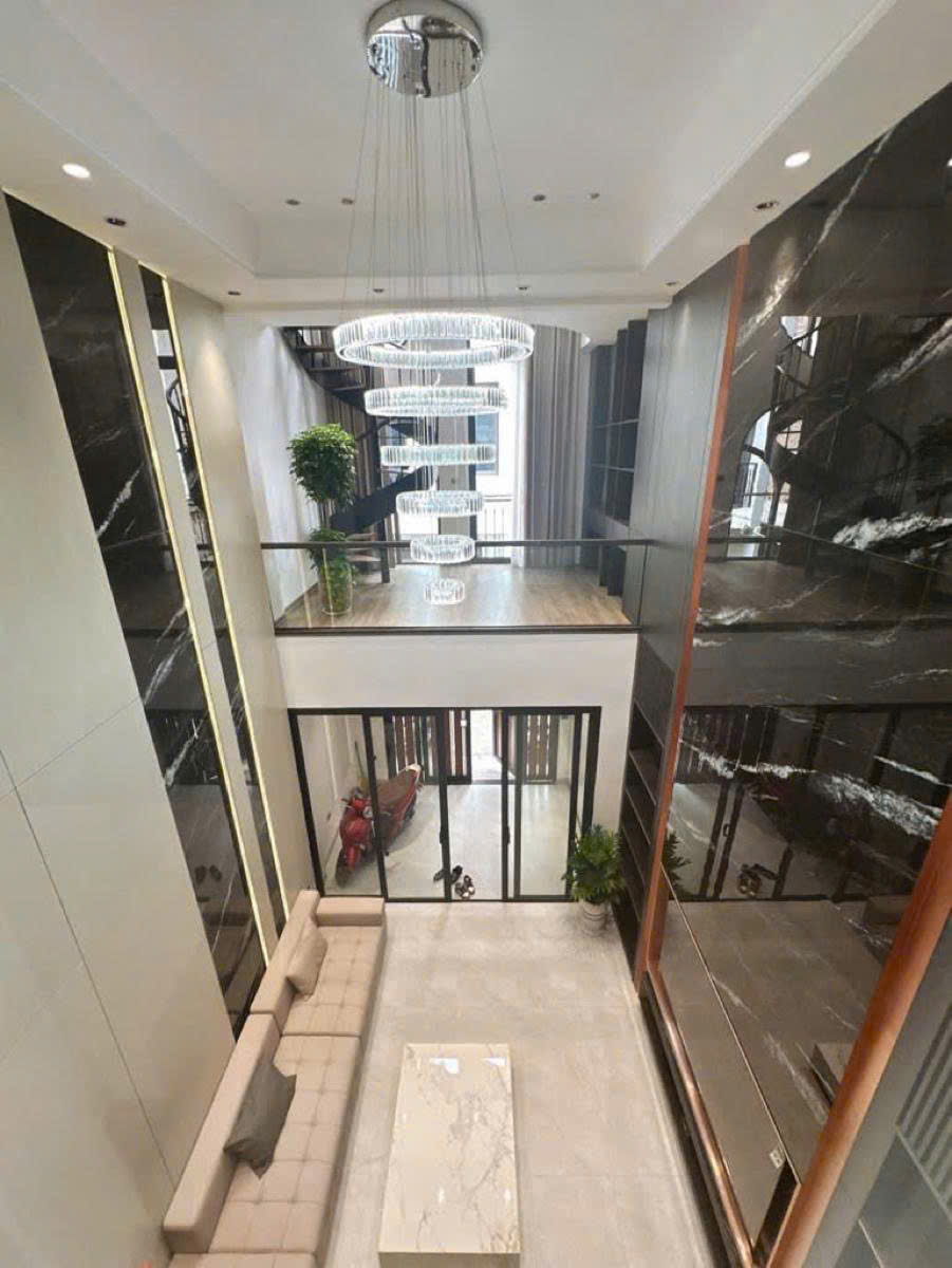 Bán nhà Ngọc Thụy 65m 5 tầng thang máy MT4.1m ô tô hơn 16 tỷ